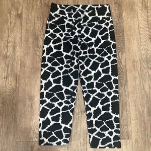 🌸3/$30🌸 LEGGINGS  PARK | Buttery soft capri leggings